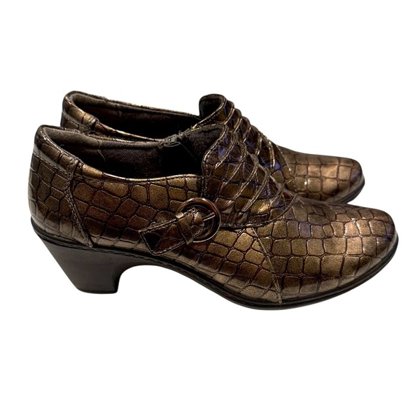 Easy Street Comfort Wave Slip On Clog Loafer Heels Crocodile Printed Size 7 - Picture 1 of 6